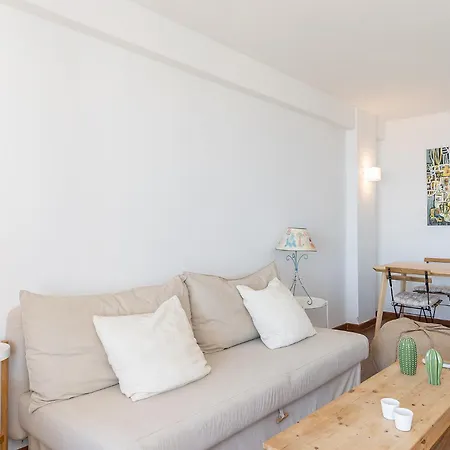 Diel Place Coronas Apartment